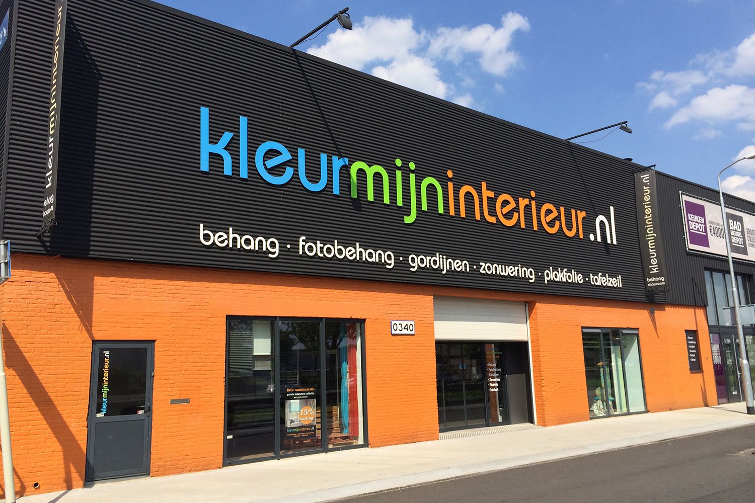 Entdecken Sie die Vielseitigkeit von Fassadenwerbeschildern mit LEDLogo